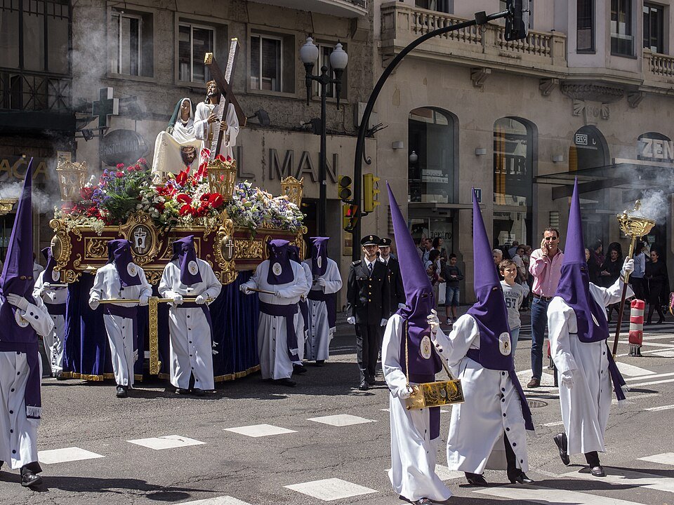 Semana Santa de Zaragoza: Cofradía de Cristo Abrazado a la Cruz y de la Verónica